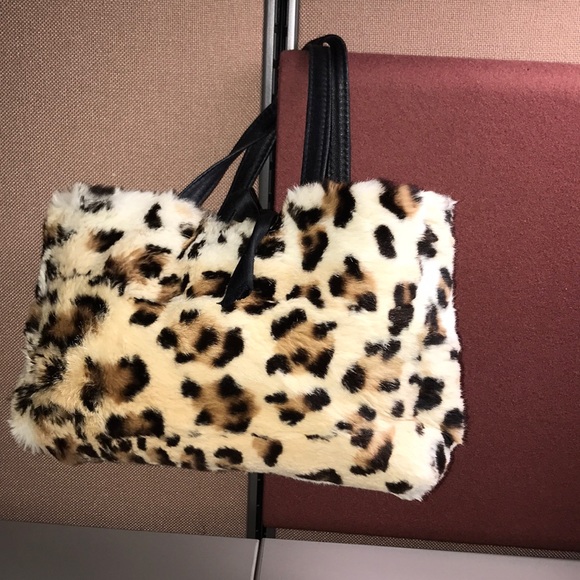 top pell Handbags - Top pell genuine fur satchel